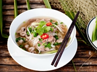 Pho makanan terkenal dari Vietnam